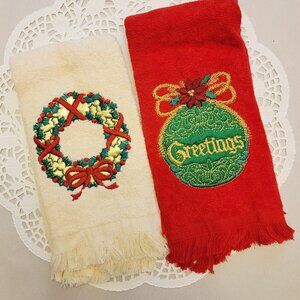 Vintage Pair Christmas Holiday Fingertip Towels, Made in Thailand,